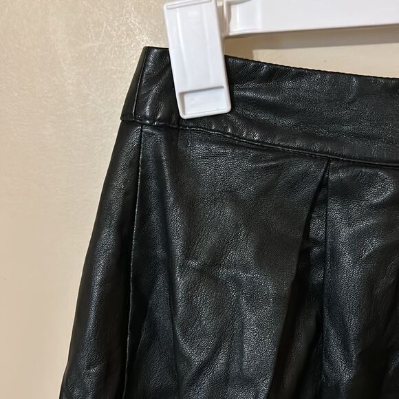 Who What Wear Tea Length Faux Leather Skirt size 4 - Picture 2 of 5
